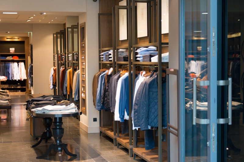 boutique-CANTARON-min_shop_clothes_clothing_shopping_mall_shopping_kielce_crown_poland-862477
